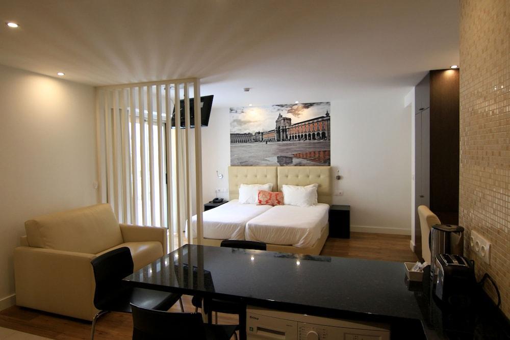 Aparthotel & By Lisbona